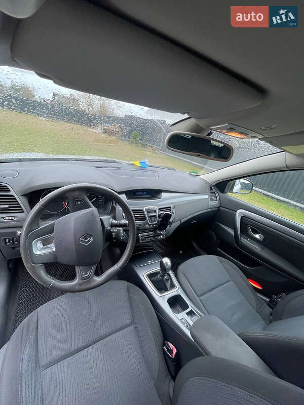 Универсал Renault Laguna 2010 в Костополе