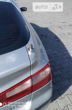 Лифтбек Renault Laguna 2001 в Староконстантинове