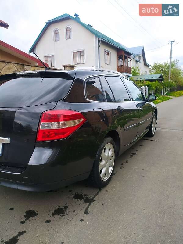 Универсал Renault Laguna 2009 в Калуше