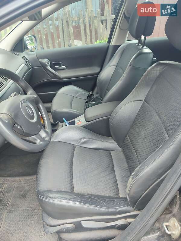 Лифтбек Renault Laguna 2005 в Золотоноше