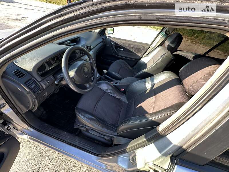 Ліфтбек Renault Laguna 2002 в Шумську фото 17 Ліфтбек Renault Laguna 2002 в Шумську