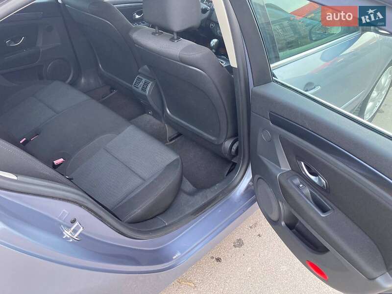 Лифтбек Renault Laguna 2010 в Виннице фото 13 Лифтбек Renault Laguna 2010 в Виннице
