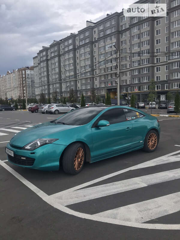 Купе Renault Laguna 2009 в Киеве