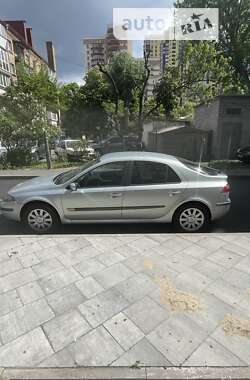 Лифтбек Renault Laguna 2001 в Киеве