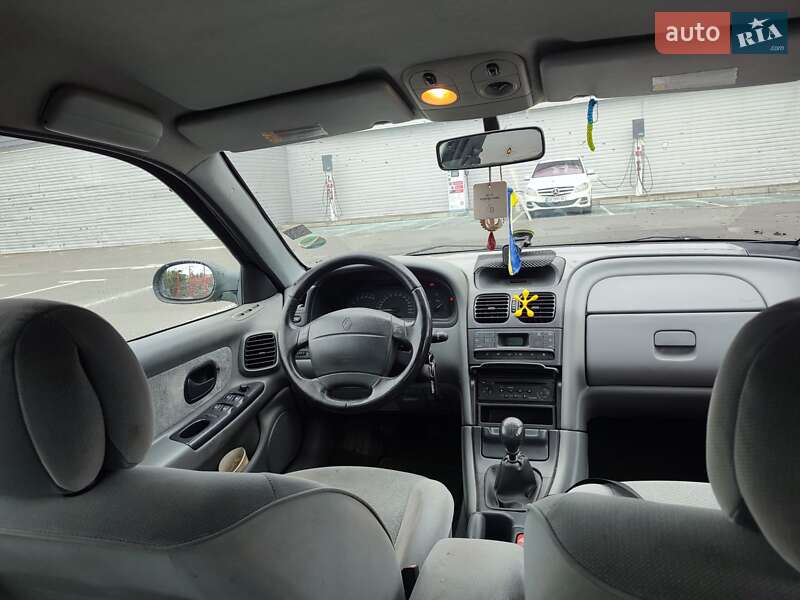 Лифтбек Renault Laguna 2000 в Киеве фото 2 Лифтбек Renault Laguna 2000 в Киеве