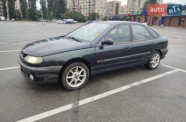 Ліфтбек Renault Laguna 2000 в 