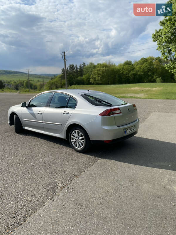 Лифтбек Renault Laguna 2013 в Болехове