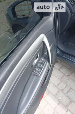 Лифтбек Renault Laguna 2011 в 