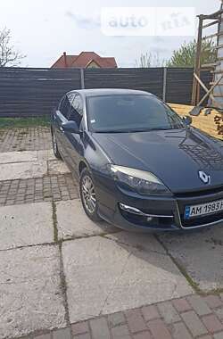 Лифтбек Renault Laguna 2011 в 