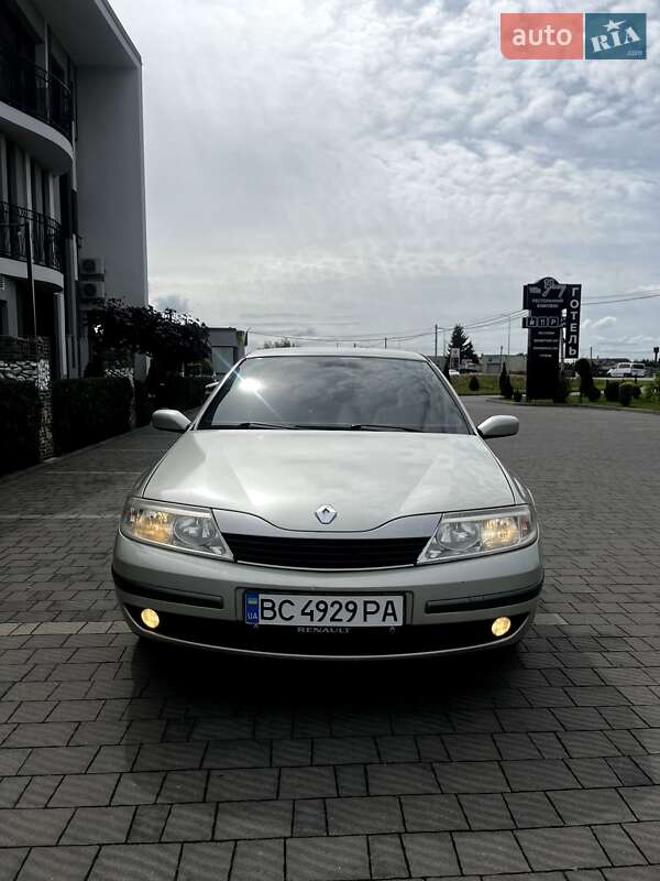 Ліфтбек Renault Laguna 2001 в Стрию