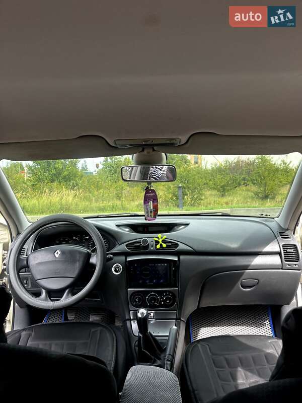 Ліфтбек Renault Laguna 2001 в Стрию