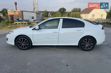 Лифтбек Renault Laguna 2013 в 
