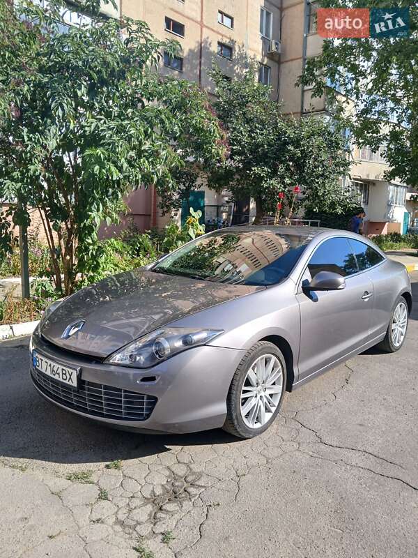 Купе Renault Laguna 2009 в 