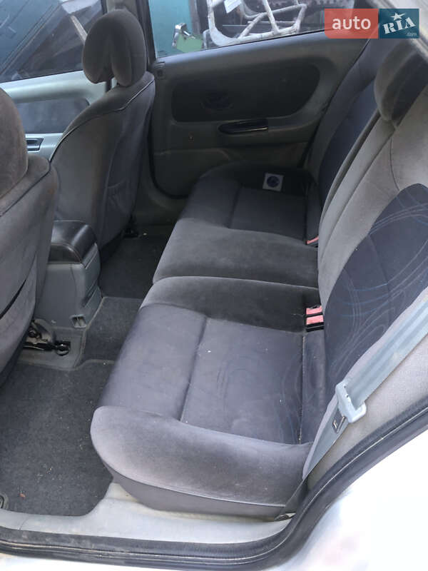 Лифтбек Renault Laguna 2000 в Красилове
