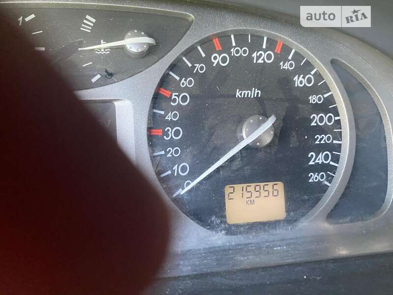 Лифтбек Renault Laguna 2003 в Хмельницком
