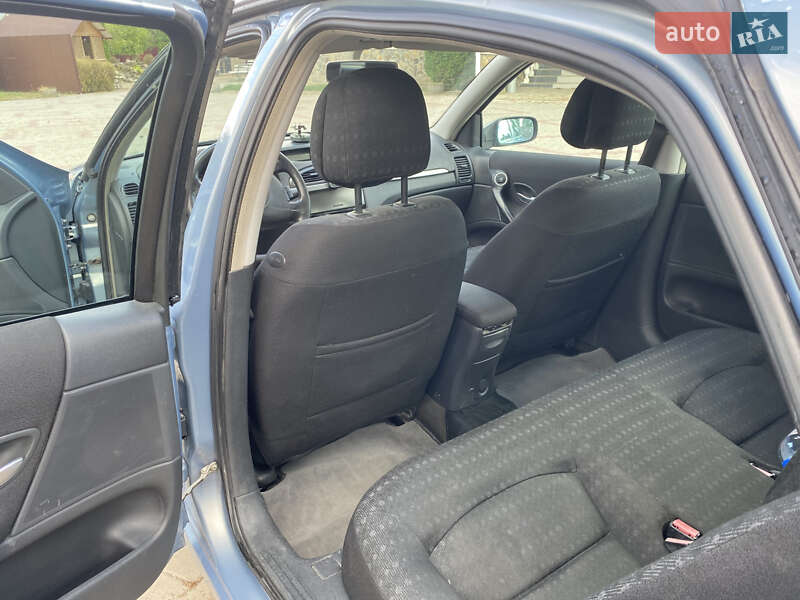 Лифтбек Renault Laguna 2005 в Дунаевцах фото 10 Лифтбек Renault Laguna 2005 в Дунаевцах