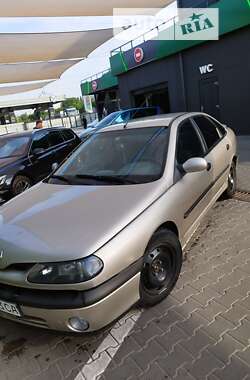 Ліфтбек Renault Laguna 1998 в Чернівцях