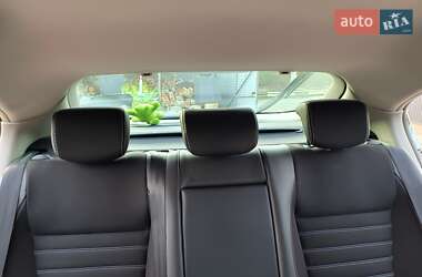 Лифтбек Renault Laguna 2012 в 