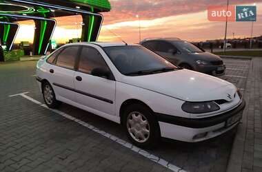 Ліфтбек Renault Laguna 1998 в Вінниці