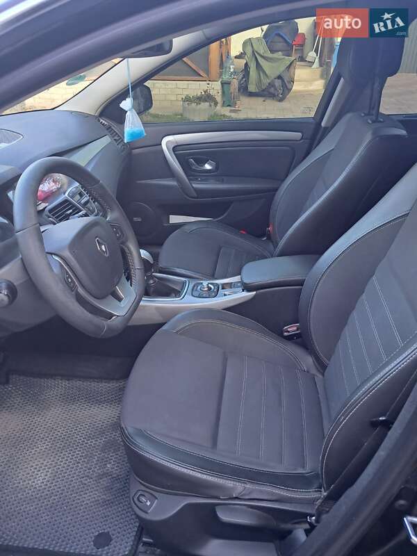 Универсал Renault Laguna 2011 в Пустомытах