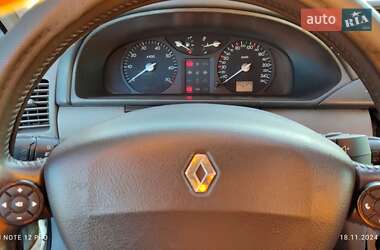 Лифтбек Renault Laguna 2001 в Косове