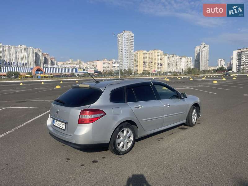 Универсал Renault Laguna 2010 в Киеве