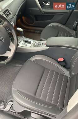 Лифтбек Renault Laguna 2014 в 