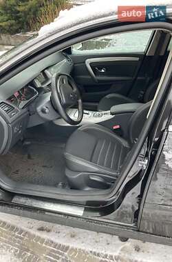 Лифтбек Renault Laguna 2014 в 