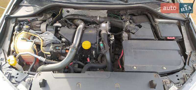 Универсал Renault Laguna 2011 в Ромнах