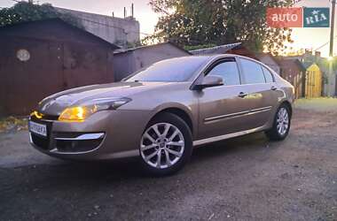 Лифтбек Renault Laguna 2011 в 