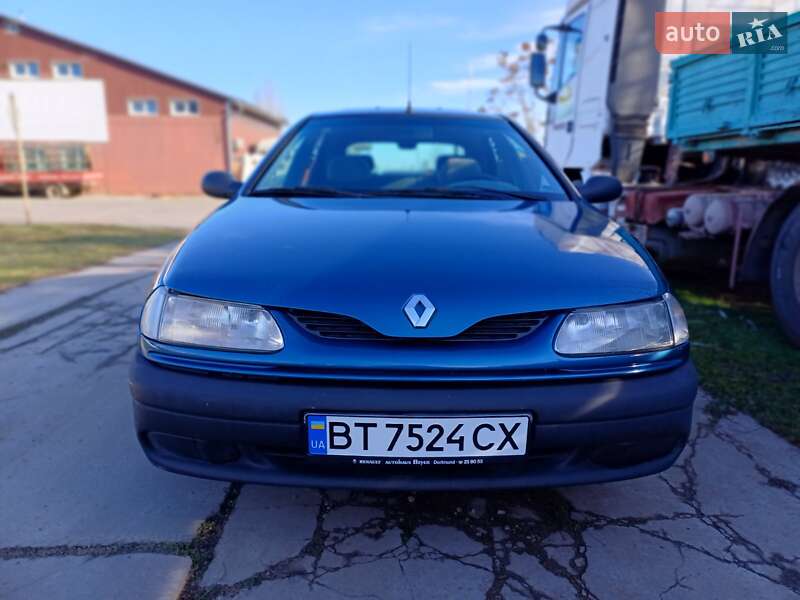 Ліфтбек Renault Laguna 1994 в Херсоні