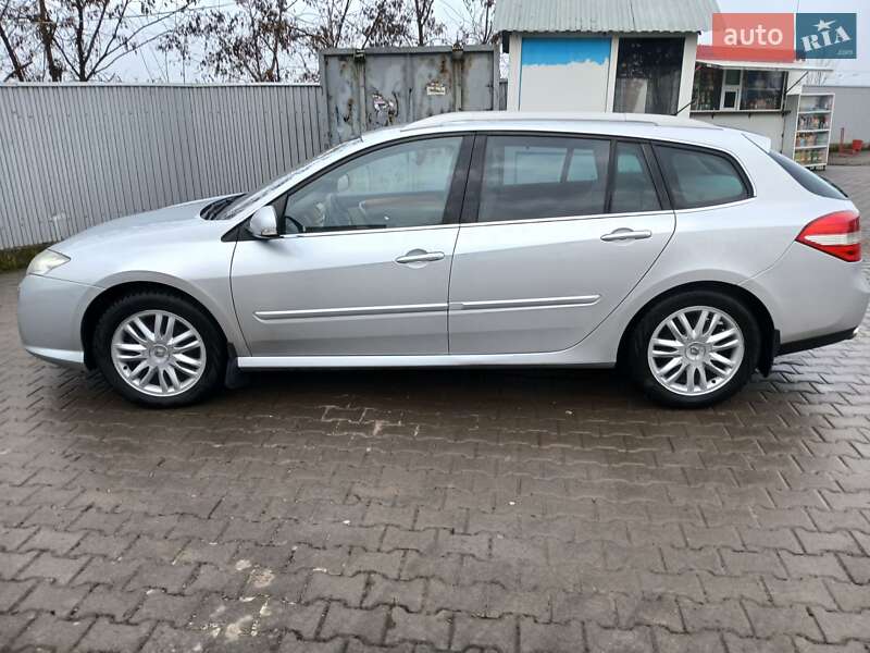 Універсал Renault Laguna 2010 в Чернівцях фото 23 Універсал Renault Laguna 2010 в Чернівцях