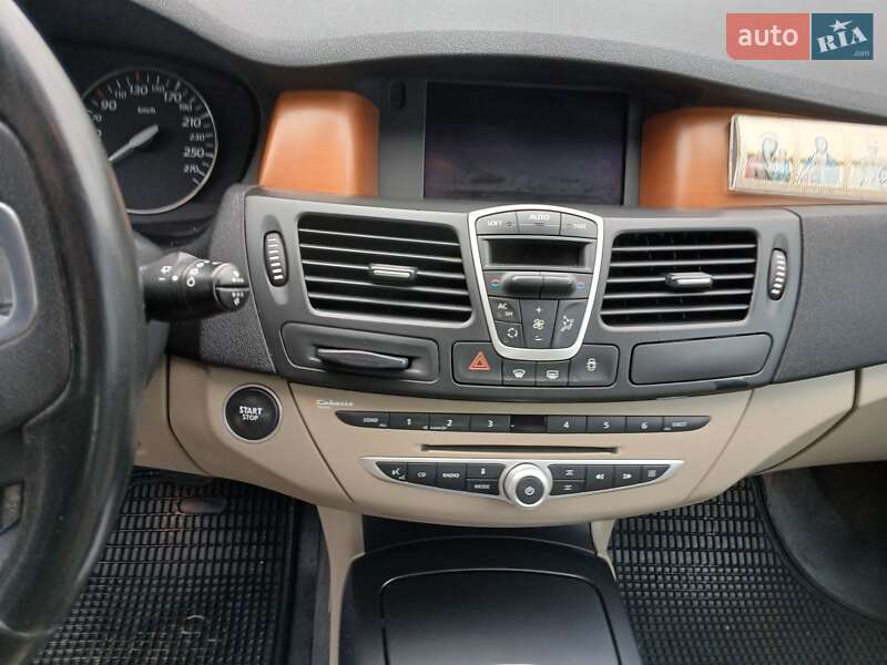 Універсал Renault Laguna 2010 в Чернівцях фото 34 Універсал Renault Laguna 2010 в Чернівцях