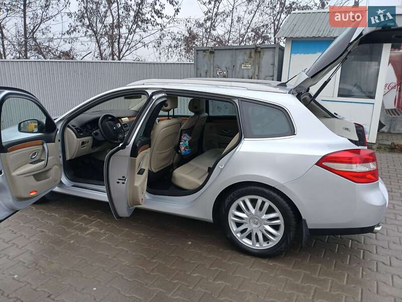 Універсал Renault Laguna 2010 в Чернівцях фото 55 Універсал Renault Laguna 2010 в Чернівцях