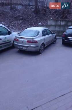 Лифтбек Renault Laguna 2002 в 