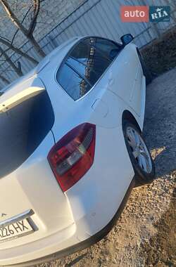 Универсал Renault Laguna 2011 в 