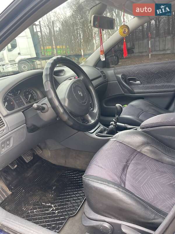 Универсал Renault Laguna 2004 в Коростене фото 12 Универсал Renault Laguna 2004 в Коростене