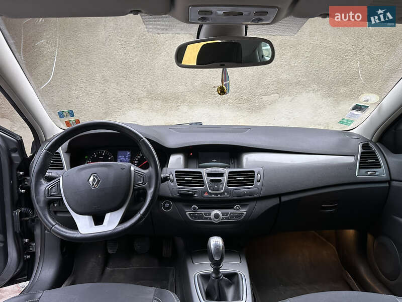 Лифтбек Renault Laguna 2011 в Львове