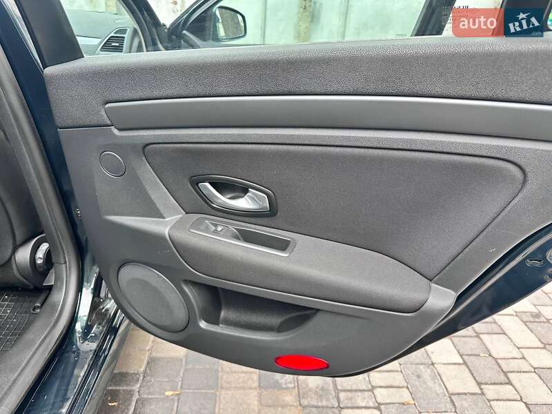 Лифтбек Renault Laguna 2007 в Кропивницком