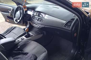 Лифтбек Renault Laguna 2013 в 