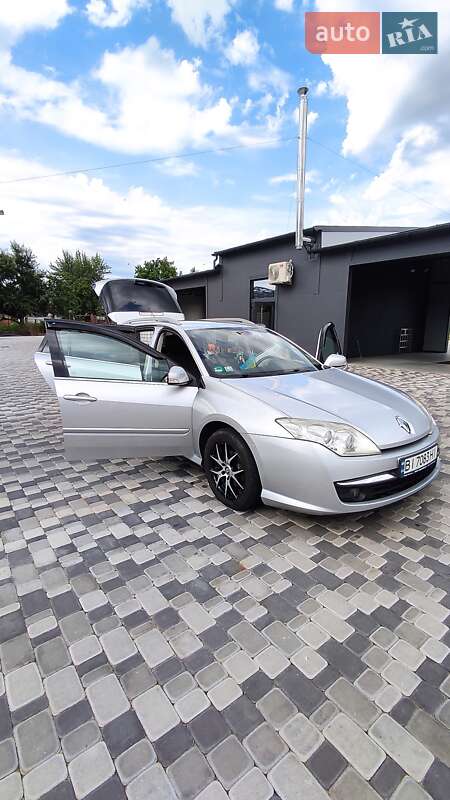 Універсал Renault Laguna 2010 в Гадячі