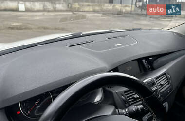 Ліфтбек Renault Laguna 2015 в 