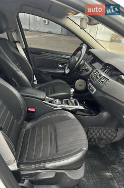 Ліфтбек Renault Laguna 2015 в 