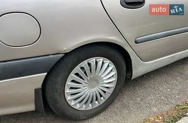 Лифтбек Renault Laguna 1995 в 