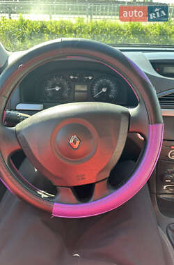 Лифтбек Renault Laguna 2006 в 