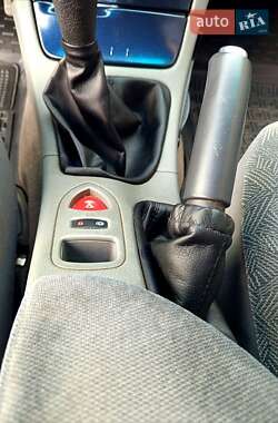 Лифтбек Renault Laguna 2001 в 