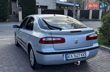 Лифтбек Renault Laguna 2003 в 