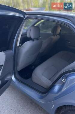 Лифтбек Renault Laguna 2003 в 