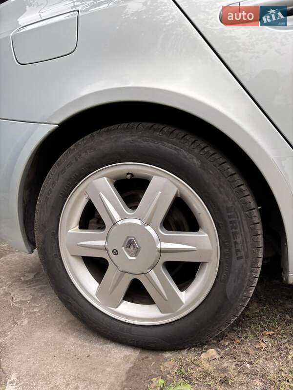 Универсал Renault Laguna 2004 в Харькове