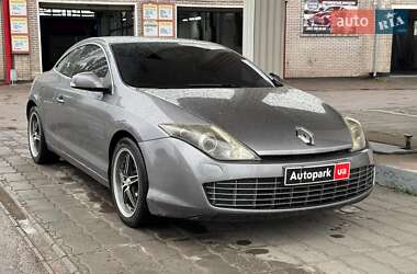 Купе Renault Laguna 2010 в 
